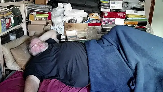 Snapshot of hadeszeuss2 chatting on 01-11-25, 04:25 hadeszeuss2 online show from 01-11-25, 04:25