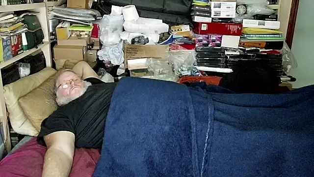 Snapshot of hadeszeuss2 chatting on 01-11-25, 07:27 hadeszeuss2 online show from 01-11-25, 07:27