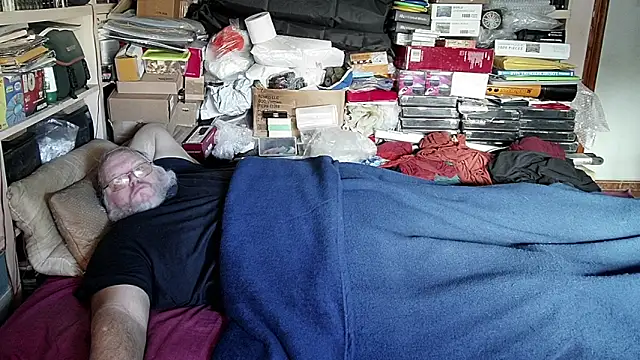 Snapshot of hadeszeuss2 chatting on 01-15-25, 02:24 hadeszeuss2 online show from 01-15-25, 02:24