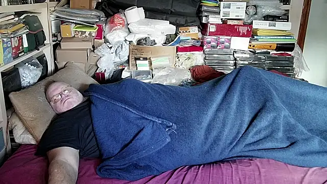 Snapshot of hadeszeuss2 chatting on 01-18-25, 03:05 hadeszeuss2 online show from 01-18-25, 03:05