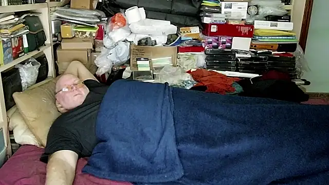 Snapshot of hadeszeuss2 chatting on 01-18-25, 06:10 hadeszeuss2 online show from 01-18-25, 06:10