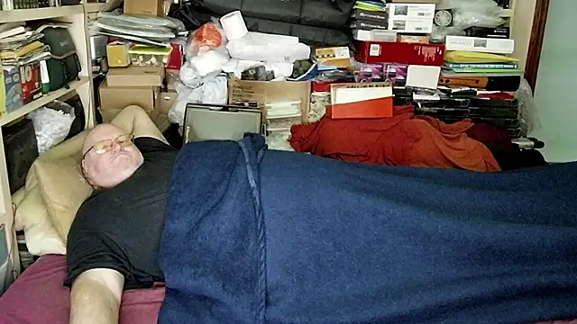 Snapshot of hadeszeuss2 chatting on 01-20-25, 05:37 hadeszeuss2 online show from 01-20-25, 05:37