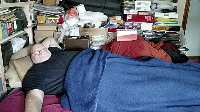 Snapshot of hadeszeuss2 chatting on 01-21-25, 02:48 hadeszeuss2 online show from 01-21-25, 02:48