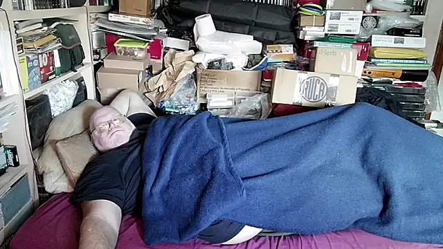 Snapshot of hadeszeuss2 chatting on 01-25-25, 02:14 hadeszeuss2 online show from 01-25-25, 02:14