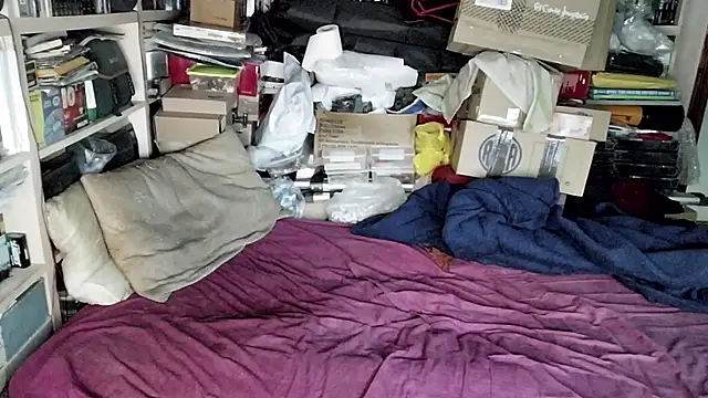 Snapshot of hadeszeuss2 chatting on 02-04-25, 05:23 hadeszeuss2 online show from 02-04-25, 05:23