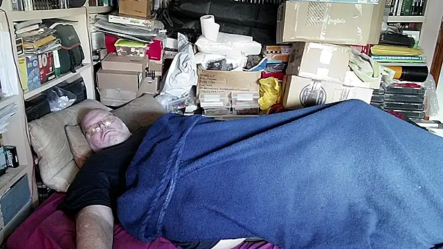 Snapshot of hadeszeuss2 chatting on 02-05-25, 02:59 hadeszeuss2 online show from 02-05-25, 02:59