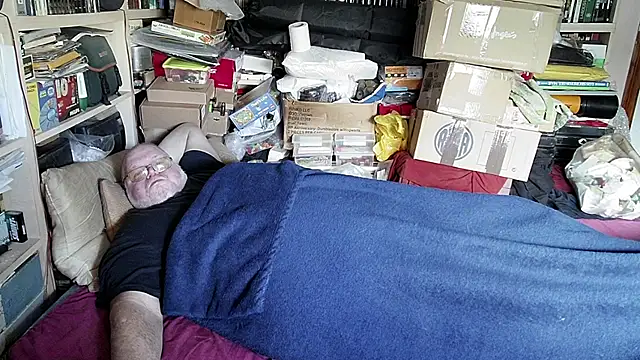 Snapshot of hadeszeuss2 chatting on 02-07-25, 02:15 hadeszeuss2 online show from 02-07-25, 02:15