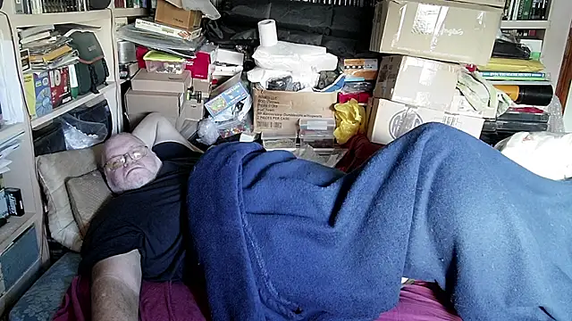 Snapshot of hadeszeuss2 chatting on 02-08-25, 03:10 hadeszeuss2 online show from 02-08-25, 03:10