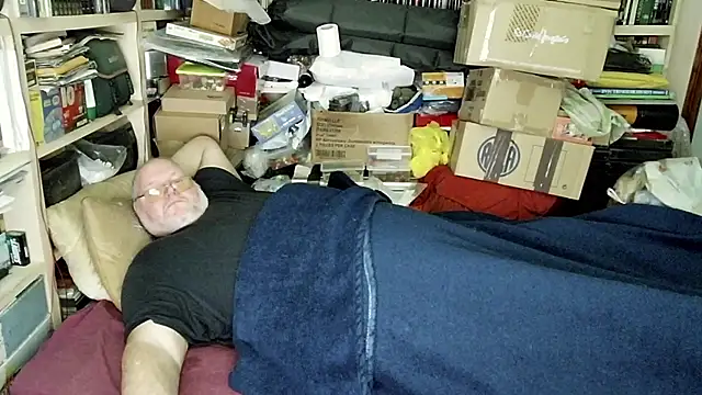 Snapshot of hadeszeuss2 chatting on 02-08-25, 06:12 hadeszeuss2 online show from 02-08-25, 06:12