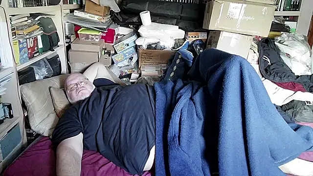 Snapshot of hadeszeuss2 chatting on 02-10-25, 02:26 hadeszeuss2 online show from 02-10-25, 02:26