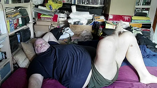 Snapshot of hadeszeuss2 chatting on 02-19-25, 02:44 hadeszeuss2 online show from 02-19-25, 02:44