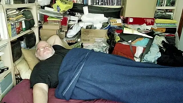 Snapshot of hadeszeuss2 chatting on 02-20-25, 05:40 hadeszeuss2 online show from 02-20-25, 05:40