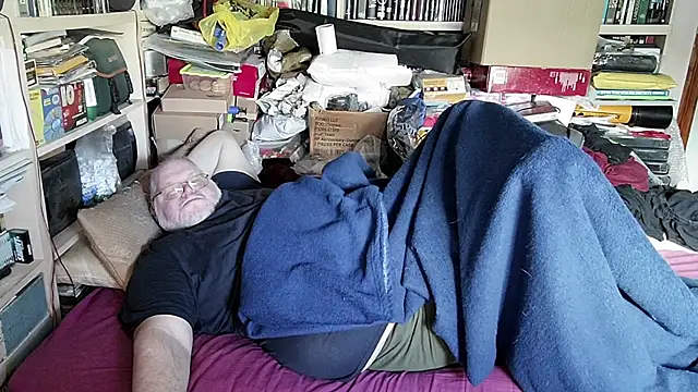 Snapshot of hadeszeuss2 chatting on 02-27-25, 02:21 hadeszeuss2 online show from 02-27-25, 02:21