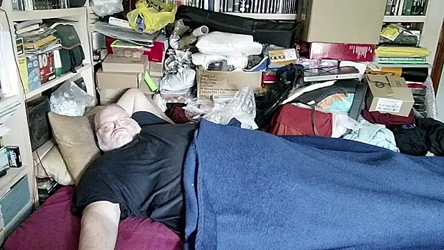 Snapshot of hadeszeuss2 chatting on 03-01-25, 02:44 hadeszeuss2 online show from 03-01-25, 02:44