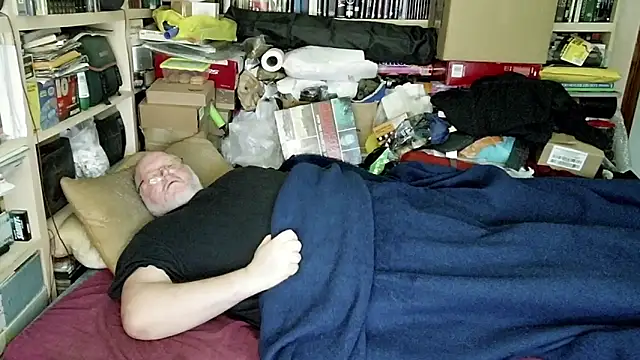 Snapshot of hadeszeuss2 chatting on 03-04-25, 05:45 hadeszeuss2 online show from 03-04-25, 05:45