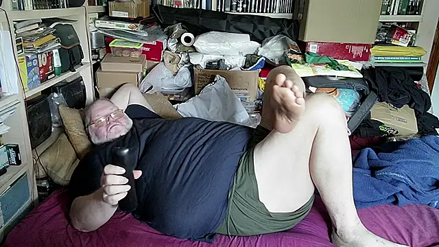 Snapshot of hadeszeuss2 chatting on 03-08-25, 02:30 hadeszeuss2 online show from 03-08-25, 02:30