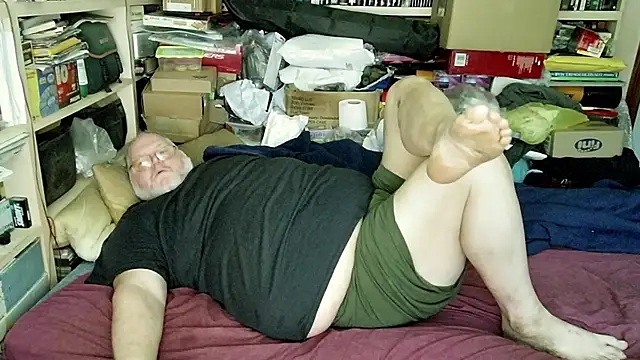 Snapshot of hadeszeuss2 chatting on 03-11-25, 05:46 hadeszeuss2 online show from 03-11-25, 05:46