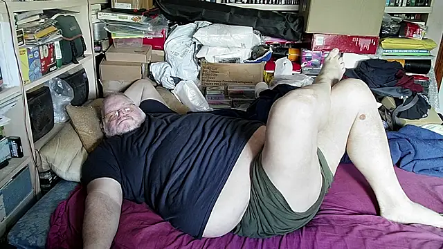 Snapshot of hadeszeuss2 chatting on 03-15-25, 02:23 hadeszeuss2 online show from 03-15-25, 02:23