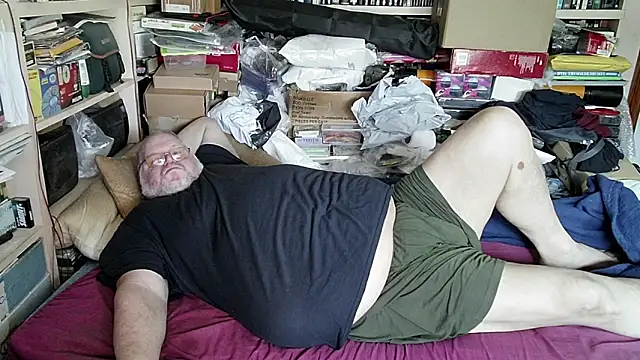 Snapshot of hadeszeuss2 chatting on 03-16-25, 02:33 hadeszeuss2 online show from 03-16-25, 02:33