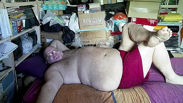 Snapshot of hadeszeuss2 chatting on 09-19-25, 01:34 hadeszeuss2 online show from 09-19-25, 01:34