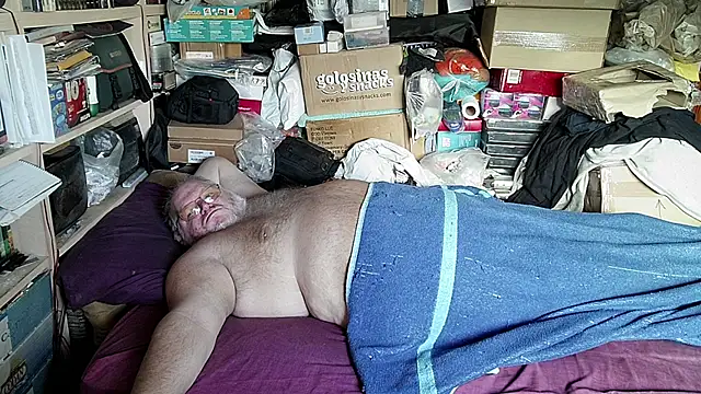 Snapshot of hadeszeuss2 chatting on 11-11-25, 03:12 hadeszeuss2 online show from 11-11-25, 03:12