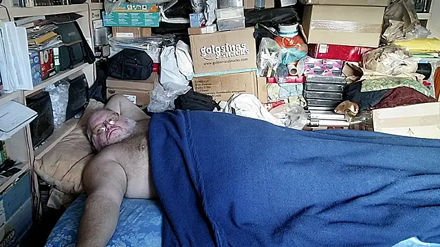 Snapshot of hadeszeuss2 chatting on 11-23-25, 03:23 hadeszeuss2 online show from 11-23-25, 03:23