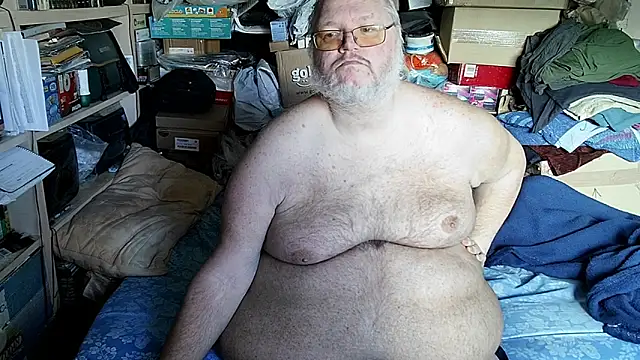 Snapshot of hadeszeuss2 chatting on 11-26-25, 01:45 hadeszeuss2 online show from 11-26-25, 01:45