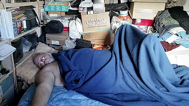 Snapshot of hadeszeuss2 chatting on 11-27-25, 03:03 hadeszeuss2 online show from 11-27-25, 03:03