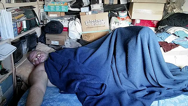 Snapshot of hadeszeuss2 chatting on 11-28-25, 02:42 hadeszeuss2 online show from 11-28-25, 02:42