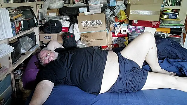 hadeszeuss2 online show from 04-23-26, 02:41