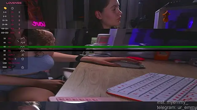 Snapshot of My_Emmy chatting on 02-12-26, 01:11 My Emmy online show from 02-12-26, 01:11