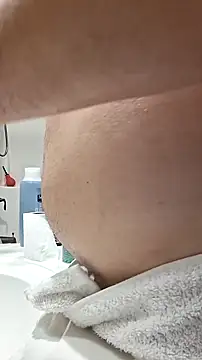 Snapshot of Davo84123 chatting on 12-18-25, 10:27 Davo84123 online show from 12-18-25, 10:27