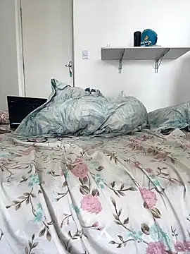 Snapshot of yourblackberry chatting on 01-10-26, 05:26 yourblackberry online show from 01-10-26, 05:26