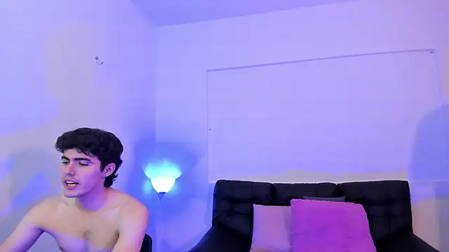 Snapshot of interracial_wallen chatting on 01-16-25, 02:19 interracial wallen online show from 01-16-25, 02:19