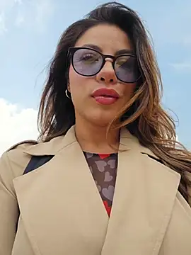 Karen San Miguel online show from 02-11-26, 07:19