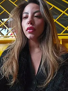 Karen San Miguel online show from 04-16-26, 06:30