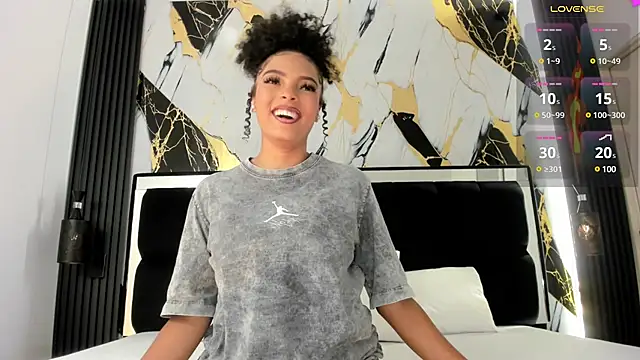 Snapshot of katalella_hot1 chatting on 01-05-25, 03:43 katalella hot1 online show from 01-05-25, 03:43