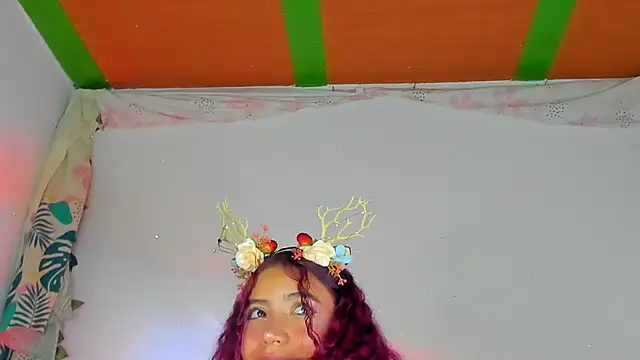 Snapshot of Dear_anne chatting on 12-21-24, 09:12 Dear anne online show from 12-21-24, 09:12