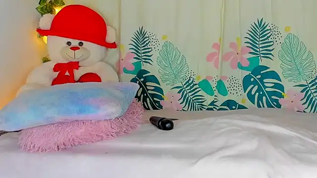 Snapshot of Dear_anne chatting on 01-23-25, 08:25 Dear anne online show from 01-23-25, 08:25