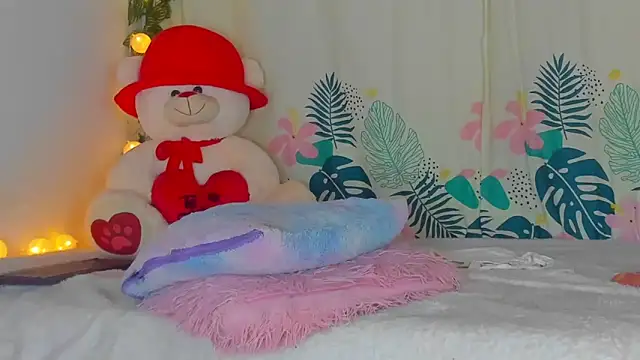 Snapshot of Dear_anne chatting on 01-25-25, 10:29 Dear anne online show from 01-25-25, 10:29