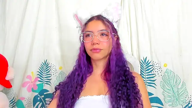 Snapshot of Dear_anne chatting on 10-24-25, 01:46 Dear anne online show from 10-24-25, 01:46