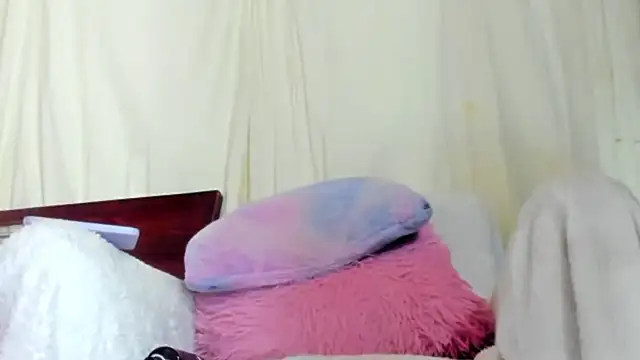 Snapshot of Dear_anne chatting on 11-28-25, 05:10 Dear anne online show from 11-28-25, 05:10