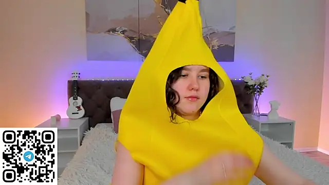 Snapshot of Ariella_Sol chatting on 01-13-25, 04:28 Ariella Sol online show from 01-13-25, 04:28