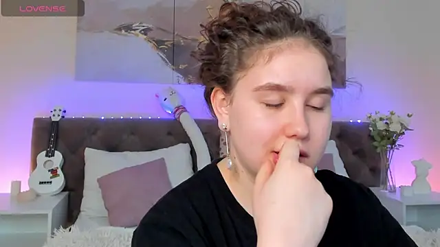 Snapshot of Ariella_Sol chatting on 01-21-25, 07:15 Ariella Sol online show from 01-21-25, 07:15