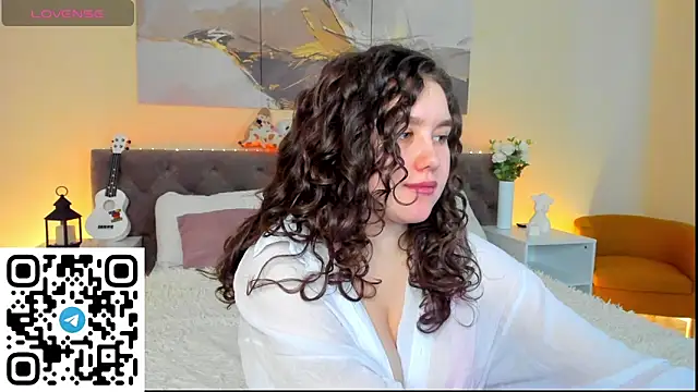 Snapshot of Ariella_Sol chatting on 01-31-25, 04:14 Ariella Sol online show from 01-31-25, 04:14