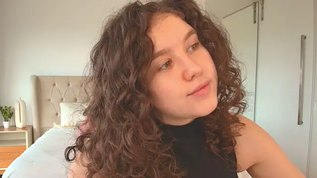 Snapshot of Ariella_Sol chatting on 03-01-26, 07:16 Ariella Sol online show from 03-01-26, 07:16