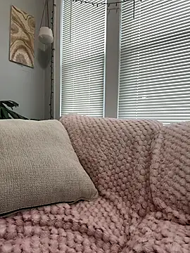 LoveShae  online show from 01-05-26, 05:27