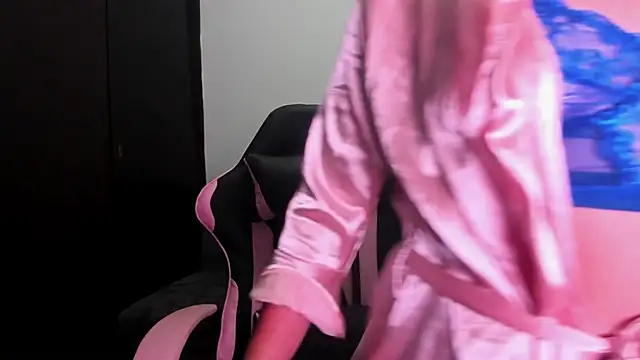 Tender lia online show from 11-22-25, 09:58