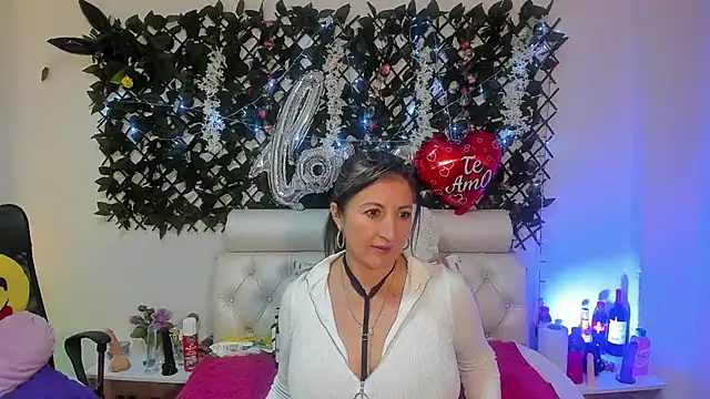 any mour online show from 03-13-25, 03:39