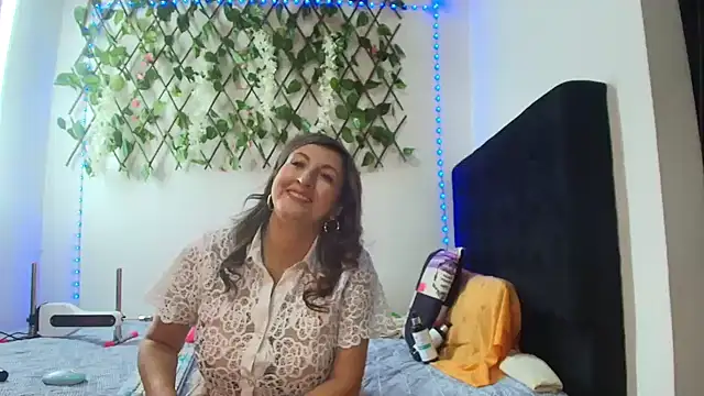 any mour online show from 10-07-25, 05:21